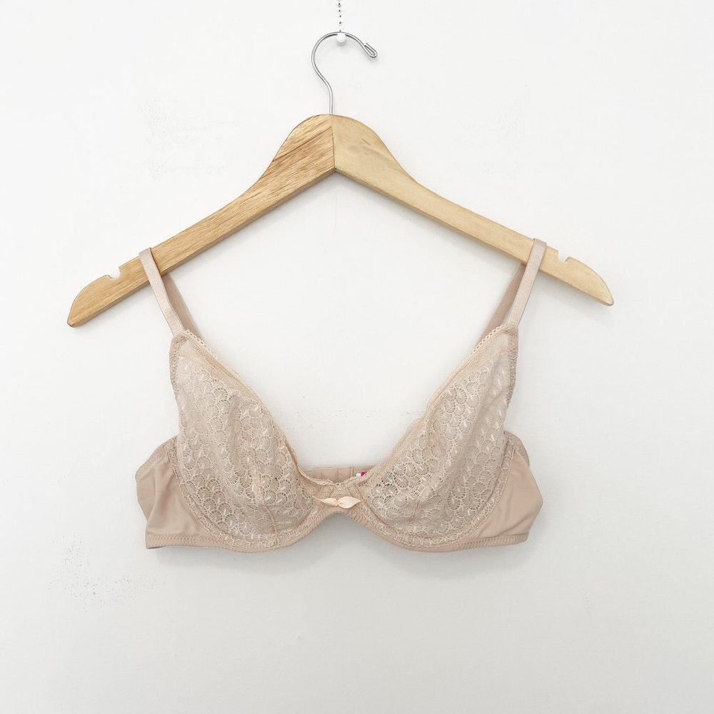 Chantelle Passionata Cream Colored Lace Bra Size 36B